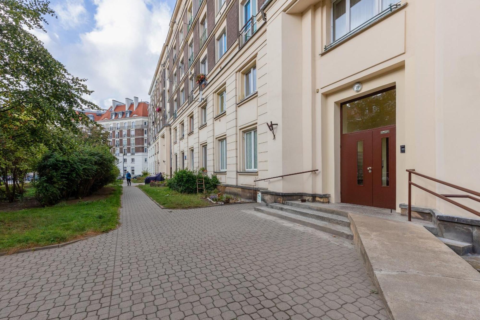 Aleja Wyzwolenia Studio with Mezzanine Warsaw Downtown by Noclegi Renters Екстер'єр фото